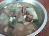 东北蘑菇冬瓜肉汤的做法[图]