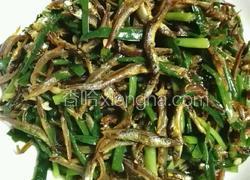 韭菜拌银鱼干