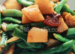 腌猪肉土豆烩豆角