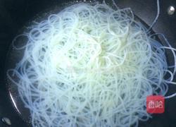 五花肉炒粉的做法图解2
