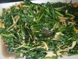 韭菜炒鸡腿菇