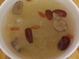 银耳红枣枸杞汤