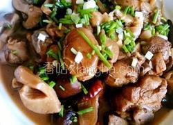 香菇板栗炖鸡