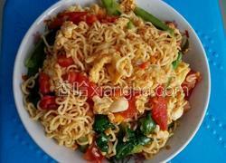 番茄鸡蛋炒方便面