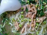 豆芽肉片汤
