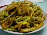 豆芽炒豆腐