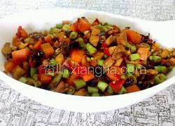 剁椒炒豆角胡萝卜丁