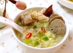 鱿鱼排骨汤面