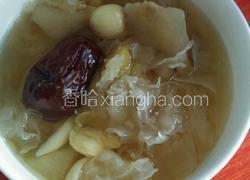 银耳莲子红枣汤