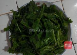 菠菜炒鸡蛋的做法图解1