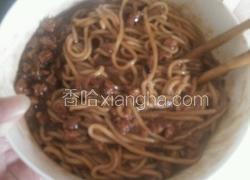 香菇肉丁炸酱面
