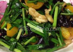 新鲜核桃仁炒韭菜