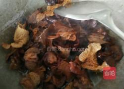 肉炒木耳的做法图解2