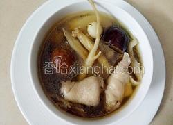 花胶炖鸡滋补汤