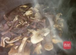 蘑菇白菜土豆粉条汤的做法图解4