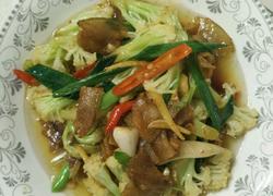 五花肉炒菜花