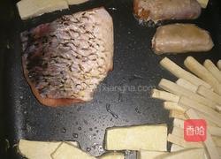 穆氏煎鱼肉泥膘肠（搭剔骨胡椒鱼排）的做法图解4
