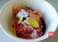 胡萝卜炒肉丝的做法图解1