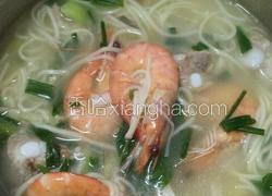 ，鲜虾骨头杂锦拉面