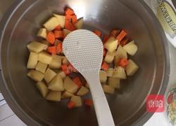 咖喱鸡肉饭的做法图解1