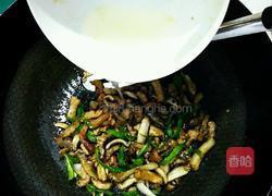三丝会首(肉、香菇、青椒)的做法图解15