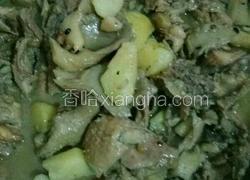 土豆蘑菇炖鸡块