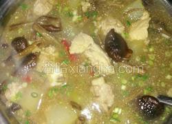 茶树菇煲水鸭汤