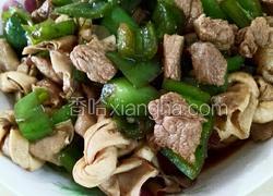 青椒百叶结炒肉块