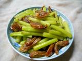 菜梗炒腊肉