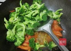 番茄炒西兰花的做法图解5