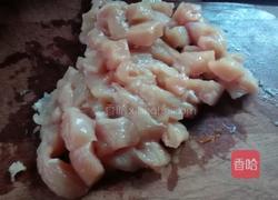 咸蛋南瓜炒鸡胸肉的做法图解2