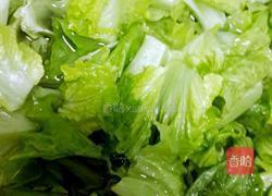 生菜胡萝卜小炒。的做法图解1