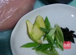 豆角炒肉的做法图解1