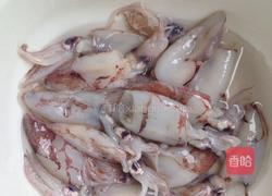 梭子炒芹菜的做法图解1