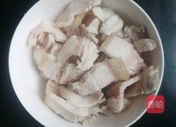 回锅肉炒时蔬的做法图解3