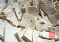 番茄汁浇软炸豆腐的做法图解2