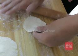 韭菜鸡蛋饺子的做法图解9
