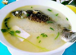鲫鱼豆腐汤