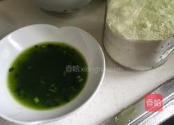 韭菜鸡蛋饼的做法图解1