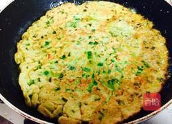 韭菜鸡蛋饼的做法图解9