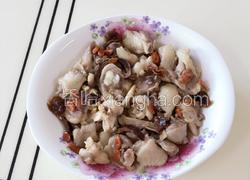 枣圆杞子蒸滑鸡