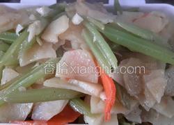 芹菜炒土豆片