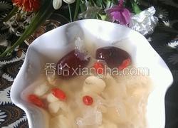莲子银耳汤