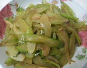 陈醋炒西芹