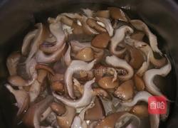 椒盐蘑菇的做法图解1