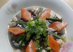 肉粒红萝卜血豆腐汤
