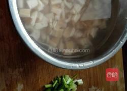 酸辣藕丁的做法图解1