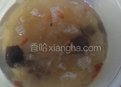 银耳阿胶枣