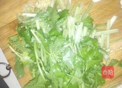 芹菜炒肉丝的做法图解3
