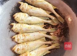 香煎小黄鱼的做法图解7